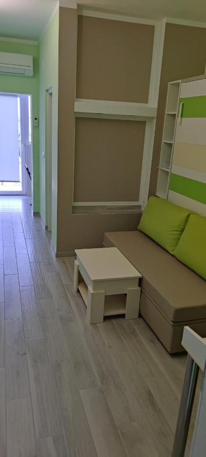 Cinema House Single & Double Rooms & Studio Apartments Πούλα Εξωτερικό φωτογραφία