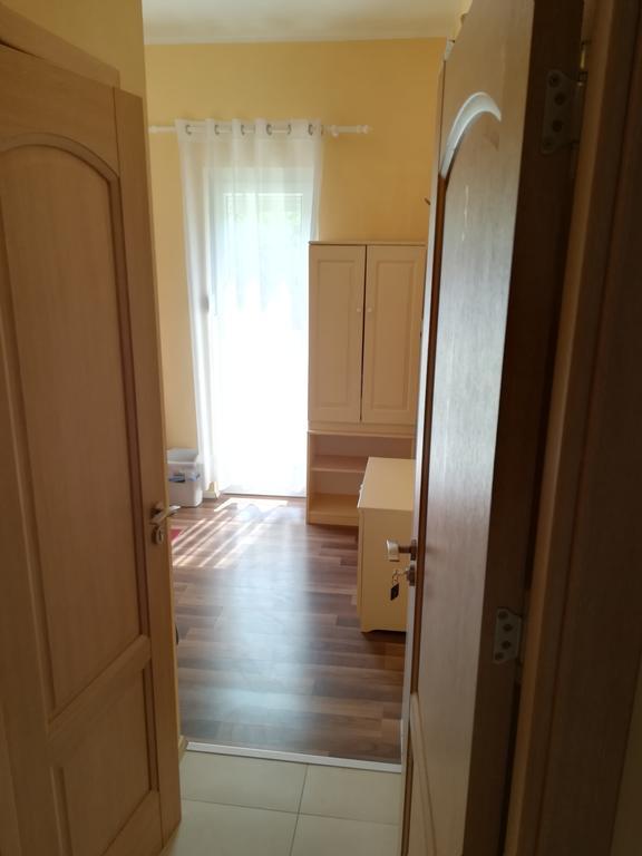 Cinema House Single & Double Rooms & Studio Apartments Πούλα Εξωτερικό φωτογραφία