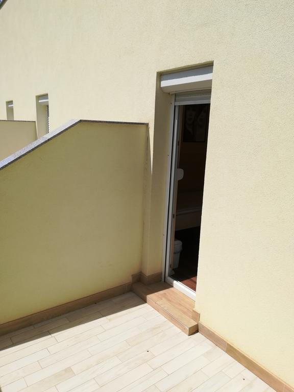 Cinema House Single & Double Rooms & Studio Apartments Πούλα Εξωτερικό φωτογραφία