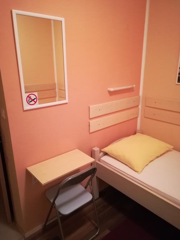 Cinema House Single & Double Rooms & Studio Apartments Πούλα Εξωτερικό φωτογραφία