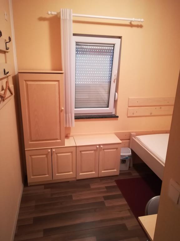 Cinema House Single & Double Rooms & Studio Apartments Πούλα Εξωτερικό φωτογραφία