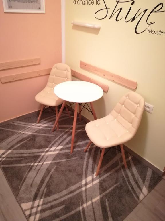 Cinema House Single & Double Rooms & Studio Apartments Πούλα Εξωτερικό φωτογραφία