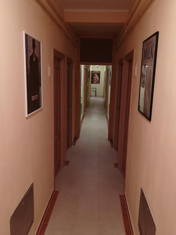 Cinema House Single & Double Rooms & Studio Apartments Πούλα Εξωτερικό φωτογραφία