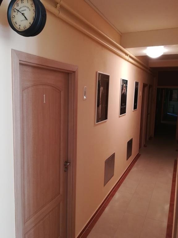 Cinema House Single & Double Rooms & Studio Apartments Πούλα Εξωτερικό φωτογραφία
